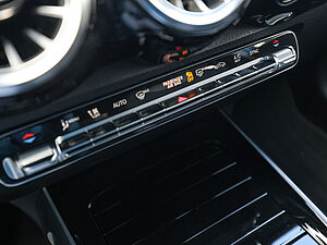 Mercedes-Benz GLB 220 d 4M AMG Sport 16 navigation