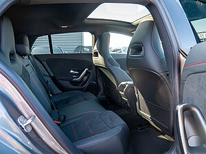 Mercedes-Benz CLA 180 SB AMG Line 4 navigation