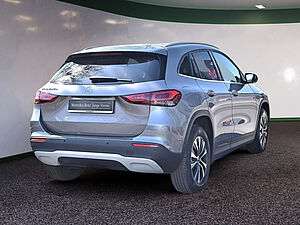 Mercedes-Benz GLA 250 e Style 4 navigation