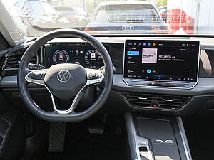 Volkswagen Passat Variant Business 1,5 l eTSI DSG 9 navigation