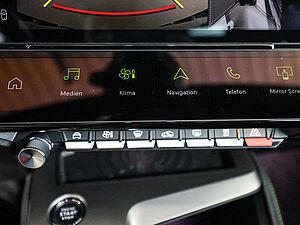 Peugeot 408 GT HYBRID 145 e-DSC6 14 navigation