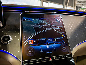 Mercedes-Benz EQS 450+ AMG Line 9 navigation