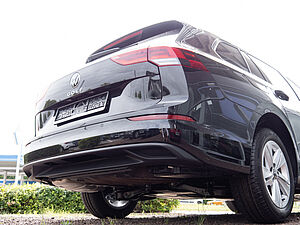 Volkswagen Golf VIII Variant Life 2.0 TDI DSG 32 navigation