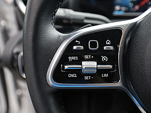 Mercedes-Benz A 250 e Limousine 22 navigation
