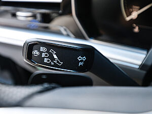 Volkswagen Touareg R-Line 3.0 V6 TDI 4M 28 navigation
