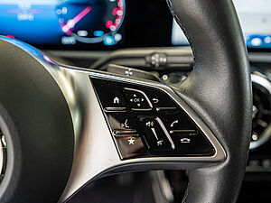 Mercedes-Benz A 250 4M Progressive Advanced 16 navigation