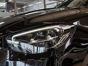 Mercedes-Benz E 220 d T Avantgarde 33 navigation