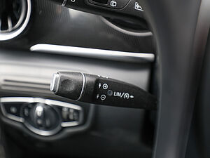 Mercedes-Benz V 220 d RISE 28 navigation