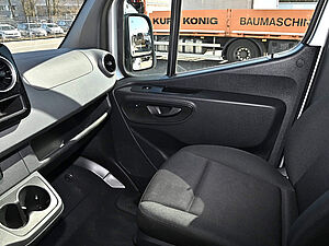 Mercedes-Benz Sprinter 317 CDI Tourer L3H2 16 navigation