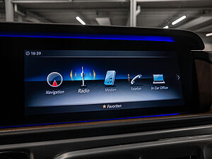 Mercedes-Benz G 350 d smaragdgrün 12 navigation