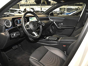 Mercedes-Benz A 250 e Progressive 10 navigation