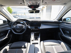Peugeot 308 Allure HYBRID 145 e-DSC6 6 navigation