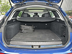 Mercedes-Benz C 300 e T Avantgarde Premium 29 navigation
