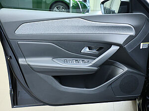 Peugeot 308 SW Allure HYBRID 136 e-DSC6 30 navigation