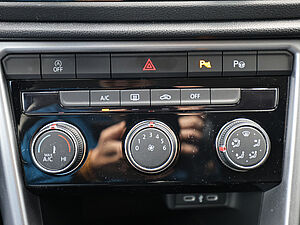 Volkswagen T-Roc Life 1.5 l TSI DSG 15 navigation