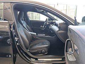Mercedes-Benz CLA 200 d Coupé AMG Sport Advanced Plus 2 navigation