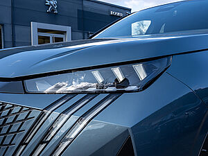 Peugeot 3008 GT HYBRID 136 e-DSC6 29 navigation