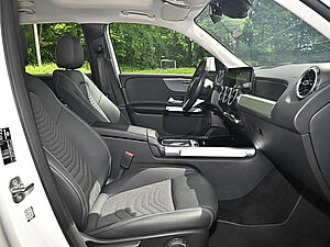 Mercedes-Benz GLB 220 4M Progressive Advanced 3 navigation