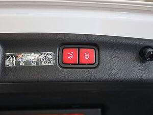 Mercedes-Benz C 43 AMG 4M Premium Carbon 32 navigation