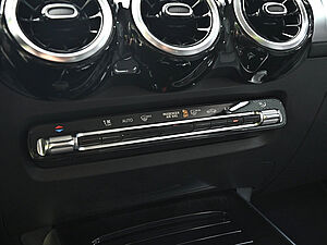 Mercedes-Benz GLB 200 d Progressive Advanced 13 navigation