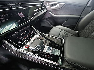 Audi RS Q8 SUV performance 17 navigation