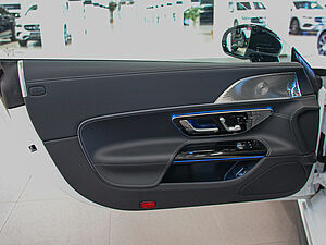 Mercedes-Benz AMG GT 63 4M+ Performance-Sitz Dyn+ 30 navigation