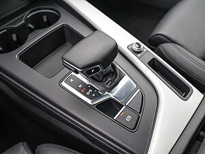 Audi A4 Avant S line 35 TFSI S tronic 14 navigation