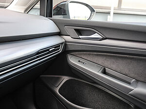 Volkswagen Golf VIII 1.5 e TSI Style DSG 20 navigation
