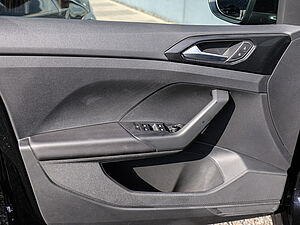 Volkswagen T-Cross Life 1.0 l TSI DSG 29 navigation