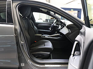 Peugeot 408 GT HYBRID 145 e-DSC6 2 navigation