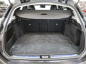 Mercedes-Benz C 180 T Avantgarde Advanced 28 navigation
