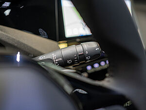 Peugeot 308 Allure HYBRID 136 e-DSC6 16 navigation