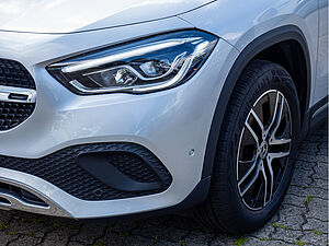 Mercedes-Benz GLA 250 4M Progressive 29 navigation