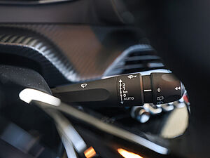 Peugeot 208 Neuer Allure PureTech 100 29 navigation
