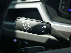 Volkswagen Touran Highline 2.0 TDI DSG 29 navigation
