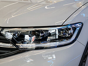 Volkswagen T-Roc Cabrio R-Line Edition Karmann 1.5 TSI DSG 33 navigation