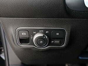 Mercedes-Benz GLB 35 AMG 4M Premium 29 navigation