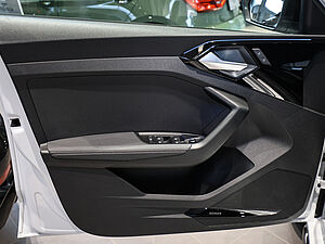 Audi A1 Sportback S line 40 TFSI 29 navigation