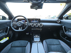 Mercedes-Benz CLA 200 Coupé AMG Line 6 navigation