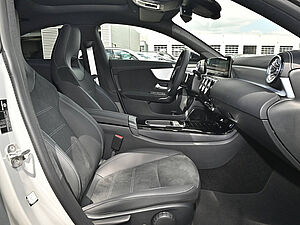 Mercedes-Benz CLA 220 d Coupé AMG Line 2 navigation