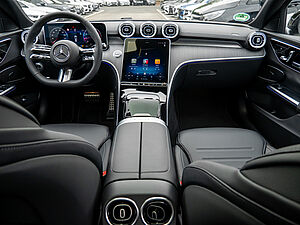 Mercedes-Benz C 200 T AMG Line 8 navigation