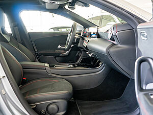 Mercedes-Benz CLA 200 d Coupé AMG Sport Premium 2 navigation