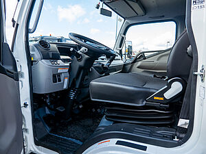 Fuso Canter 7C18 Scattolini Dreiseitenkipper 5 navigation
