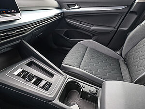 Volkswagen Golf VIII Variant GOAL 2,0 l TDI DSG 22 navigation