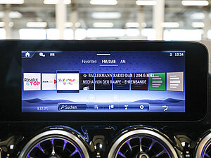 Mercedes-Benz GLA 180 AMG Sport Advanced Plus 10 navigation