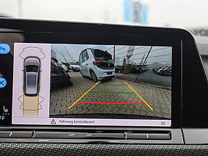 Volkswagen Golf VIII Variant R-Line 1,5 l eTSI DSG 15 navigation