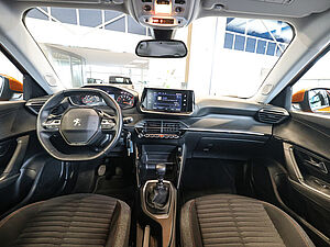 Peugeot 2008 Active Pack 6 navigation
