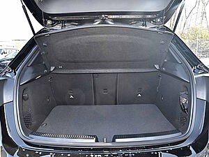 Mercedes-Benz A 180 AMG Line 27 navigation