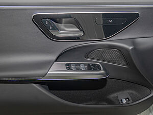 Mercedes-Benz E 220 d AMG Sport Advanced 11 navigation