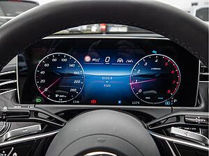 Mercedes-Benz E 200 4M Avantgarde Advanced 13 navigation
